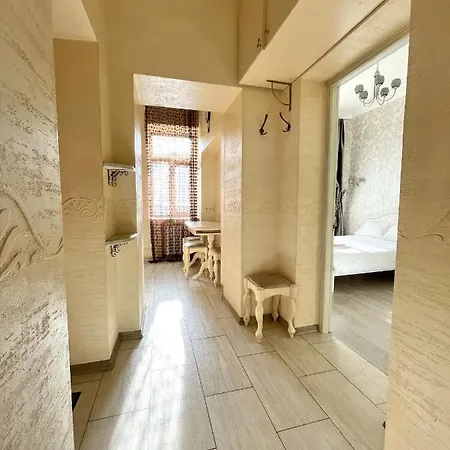 Apartment Cozy On Greek Street 15